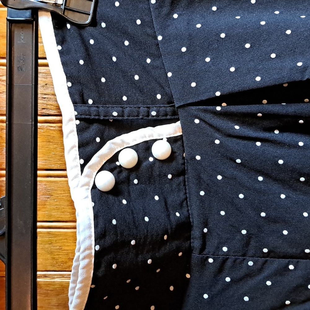 Retro Shorts - Picture 3 of 4